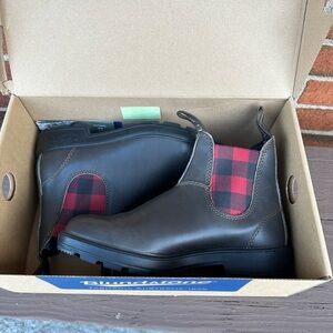 Blundstone Brown Chelsea Boots with Red Plaid